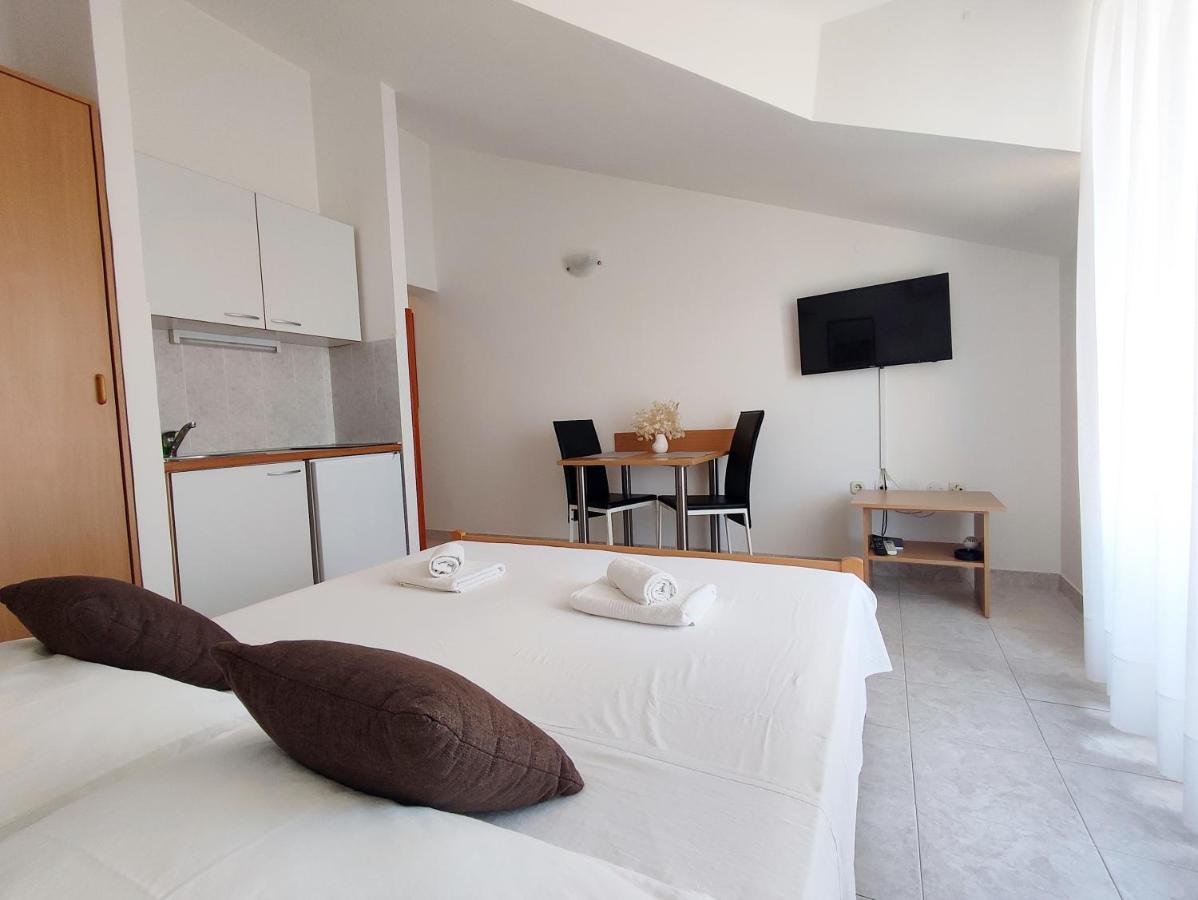 Apartments And Rooms Saric Jadrija Extérieur photo