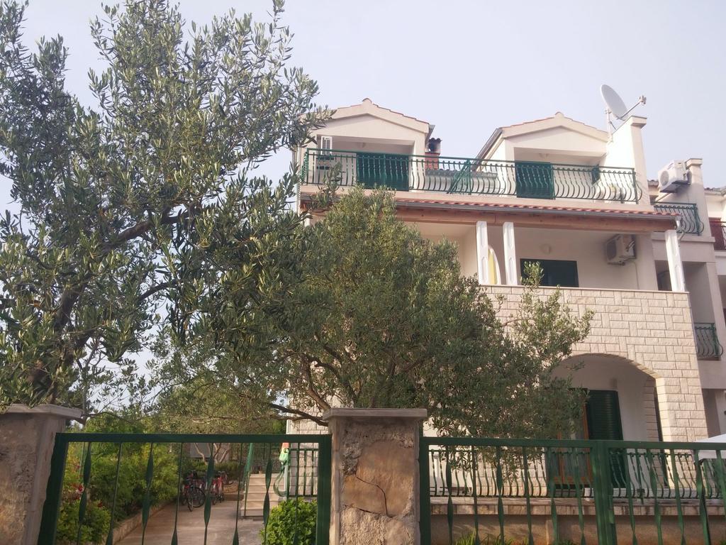 Apartments And Rooms Saric Jadrija Extérieur photo