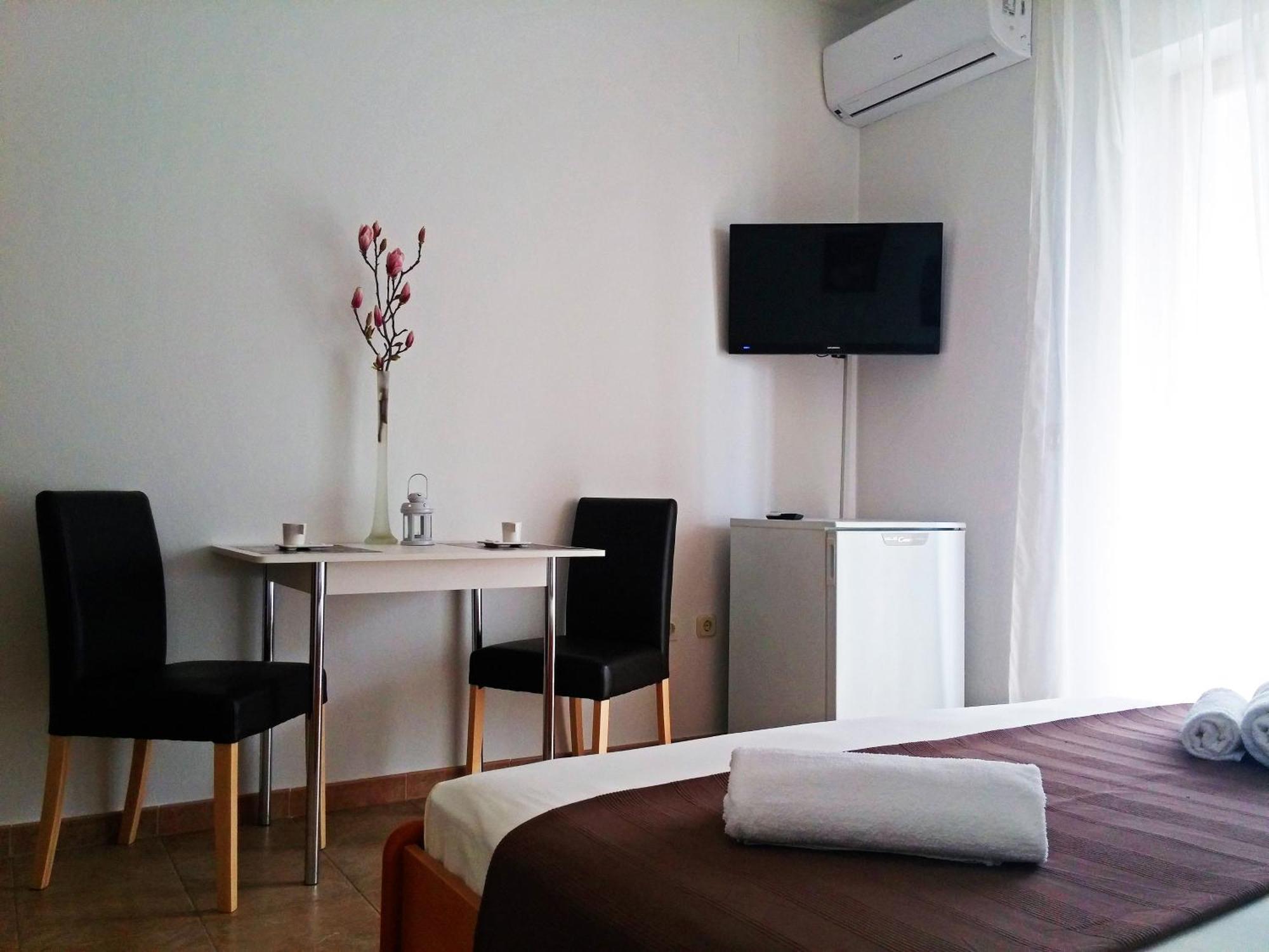 Apartments And Rooms Saric Jadrija Chambre photo