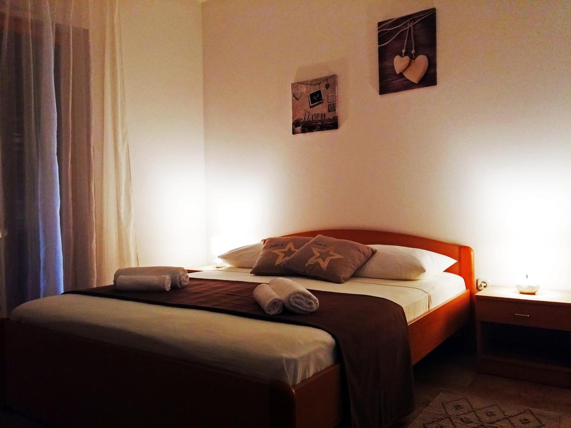 Apartments And Rooms Saric Jadrija Chambre photo