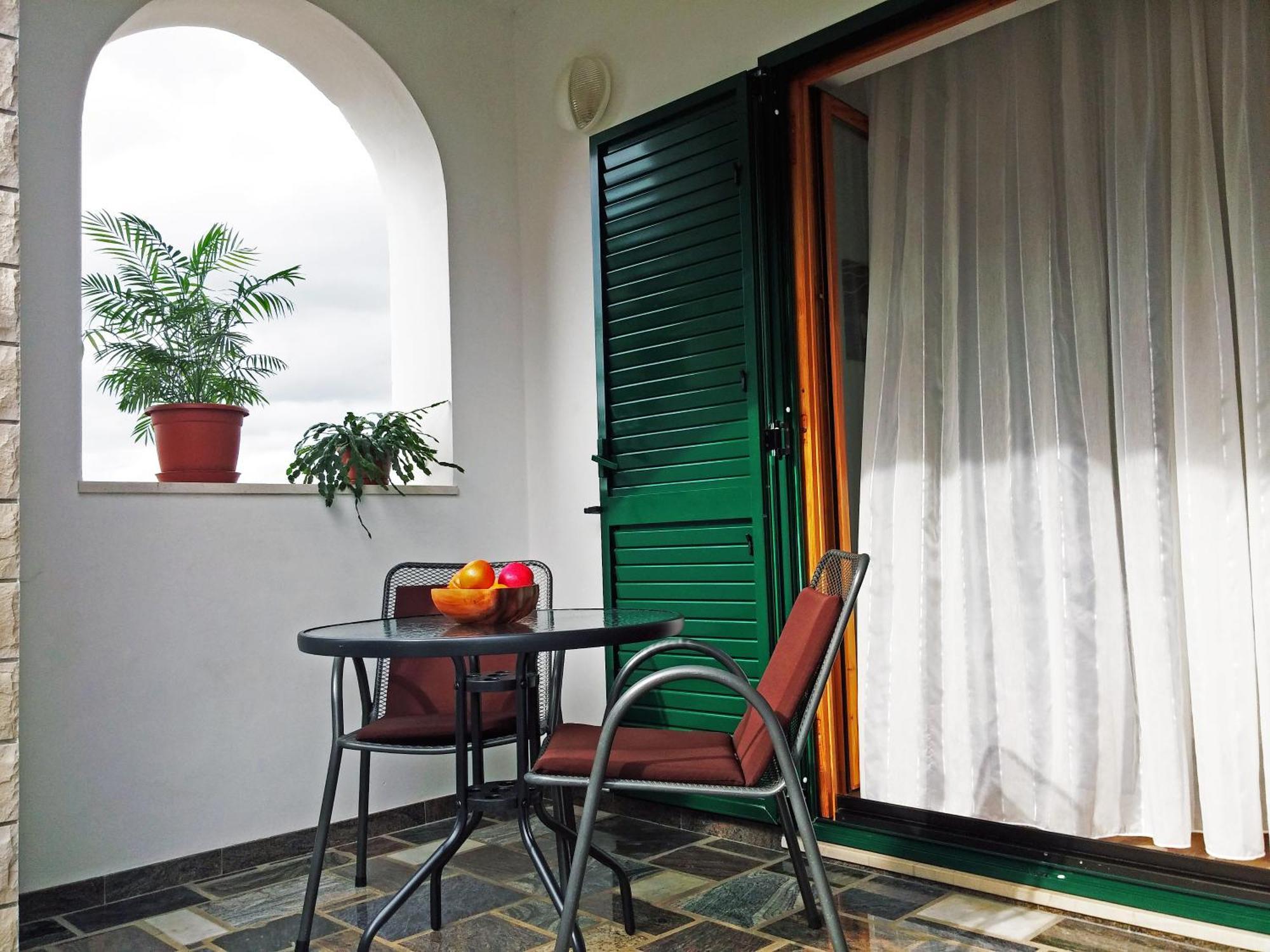 Apartments And Rooms Saric Jadrija Chambre photo