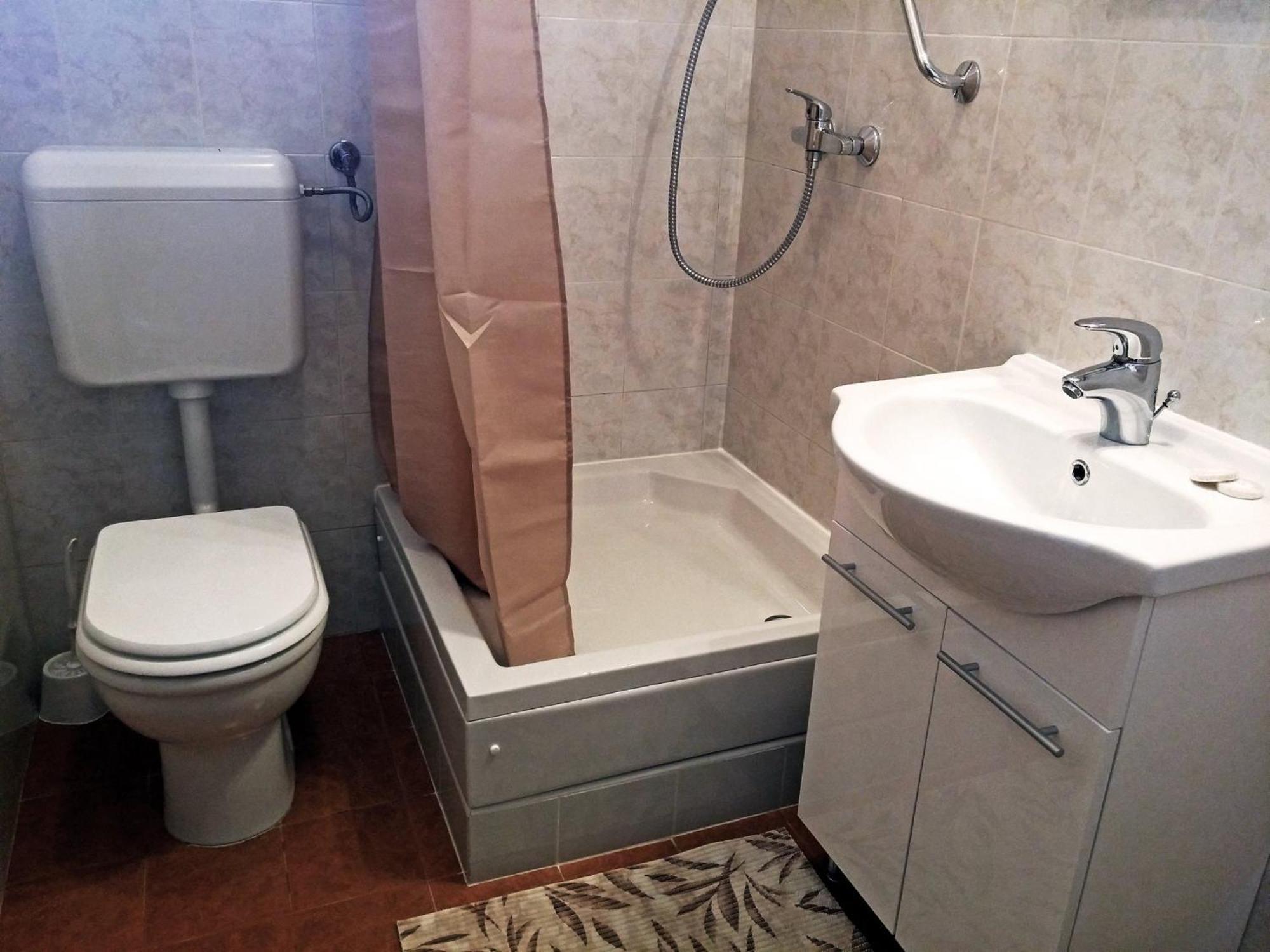 Apartments And Rooms Saric Jadrija Chambre photo