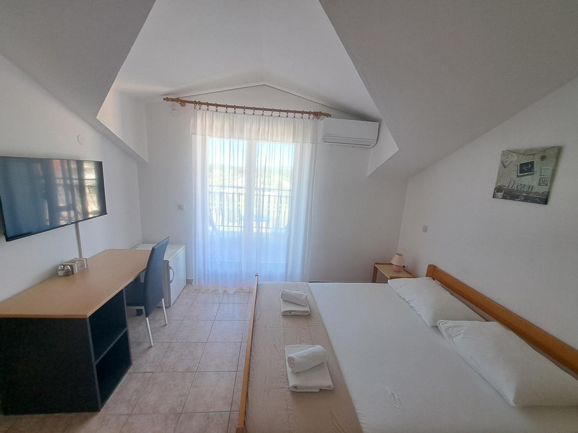 Apartments And Rooms Saric Jadrija Extérieur photo